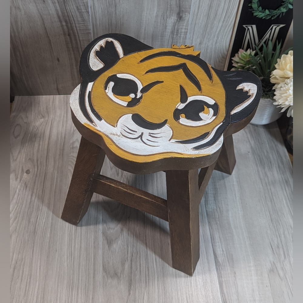 Sweet Baby Tiger Design Hand Carved Acacia Hardwood Childs Stool Hand Painted